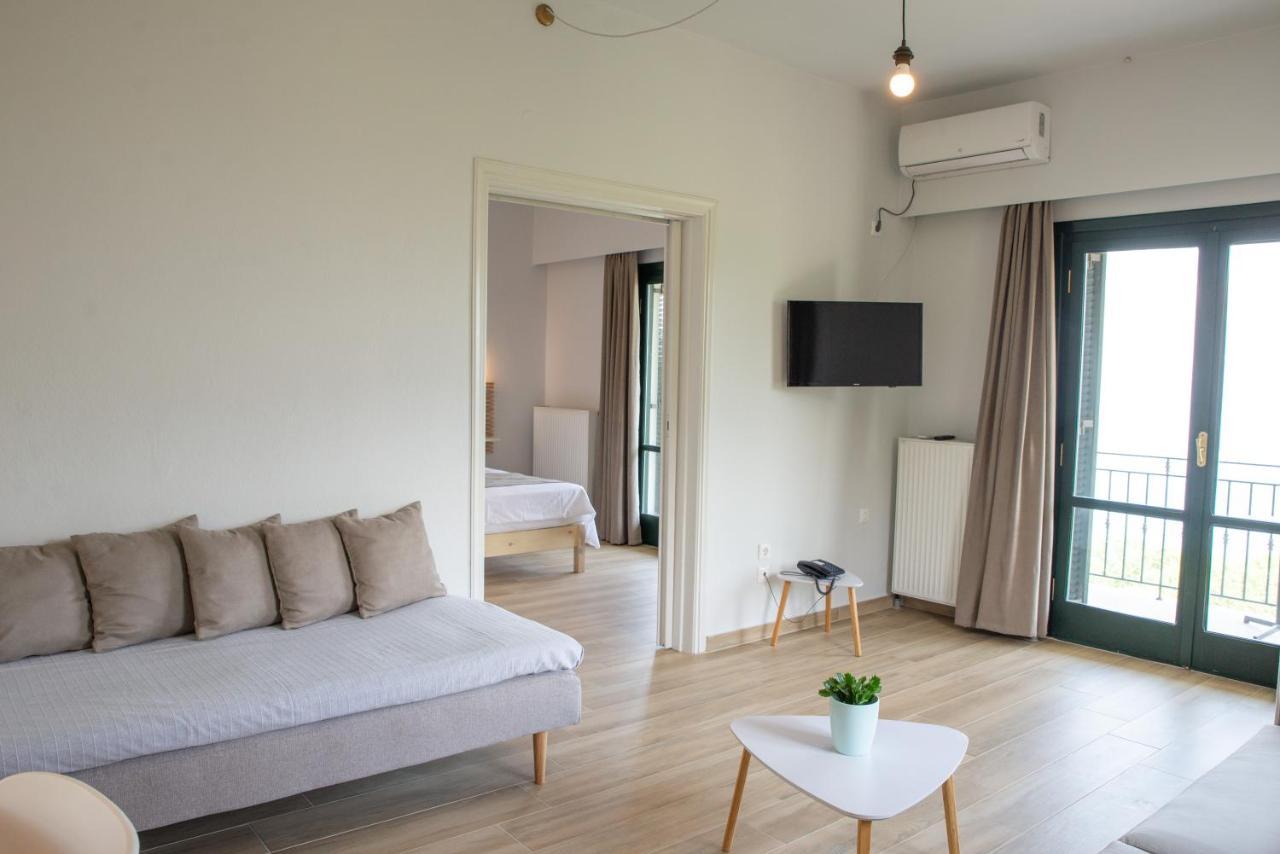 Marabou Hotel Chorefto Экстерьер фото