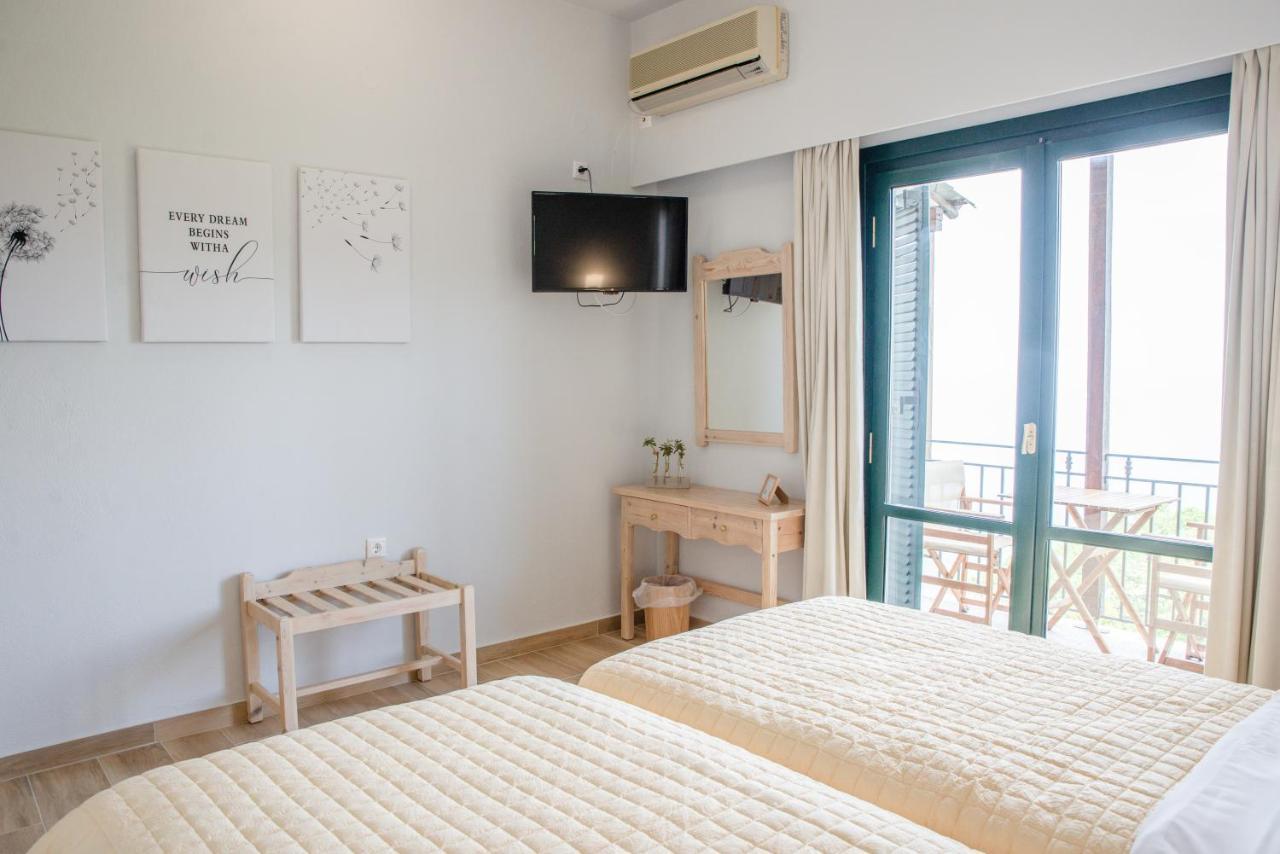 Marabou Hotel Chorefto Экстерьер фото