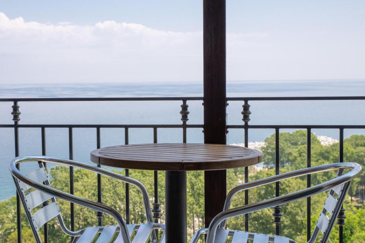 Marabou Hotel Chorefto Экстерьер фото